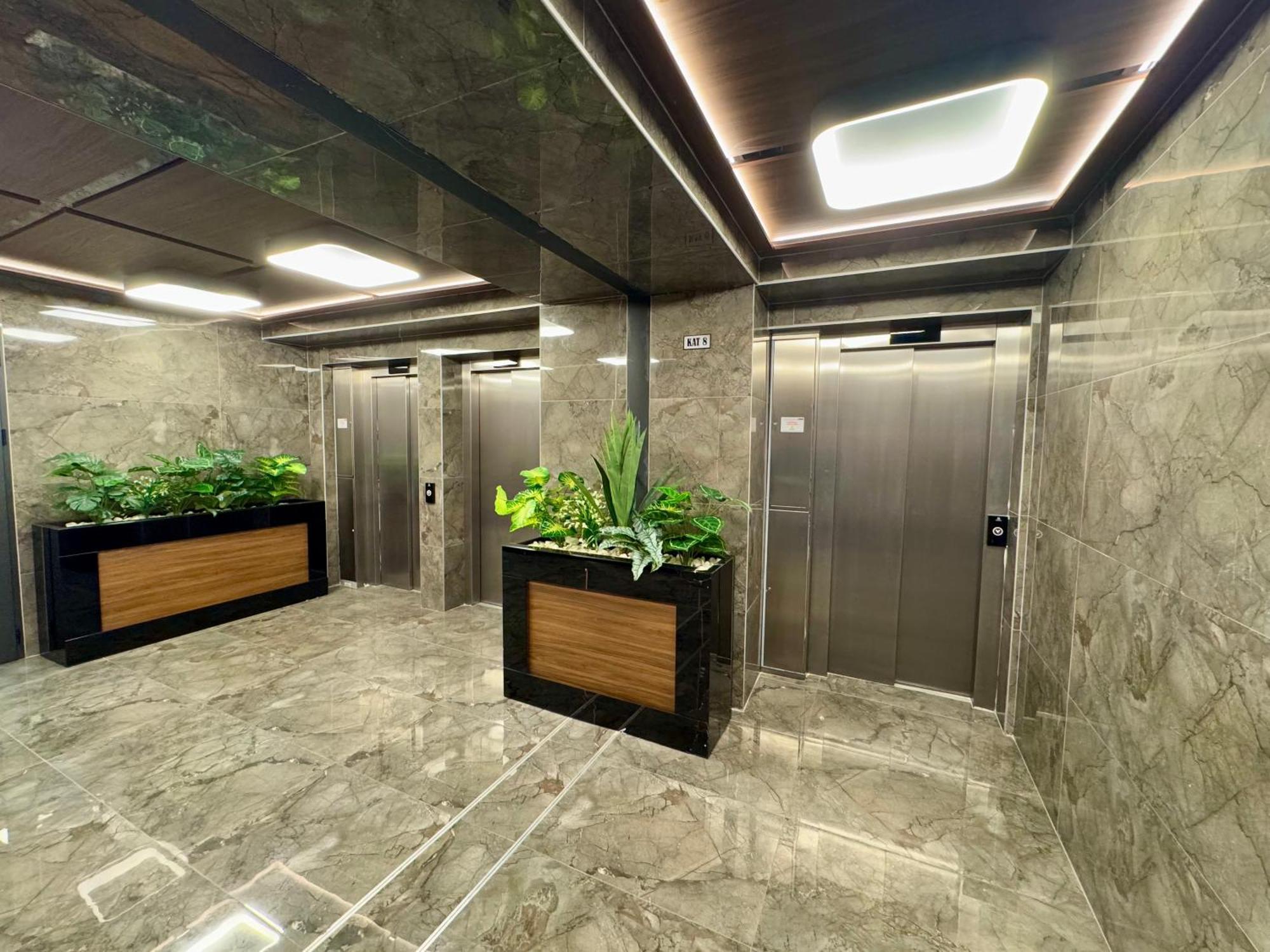 Bisi Penthouse Apartment *